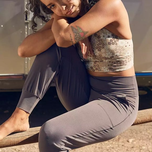 aerie Pants - 🆕NWT OFFLINE Real Me Jogger in 'University Grey'